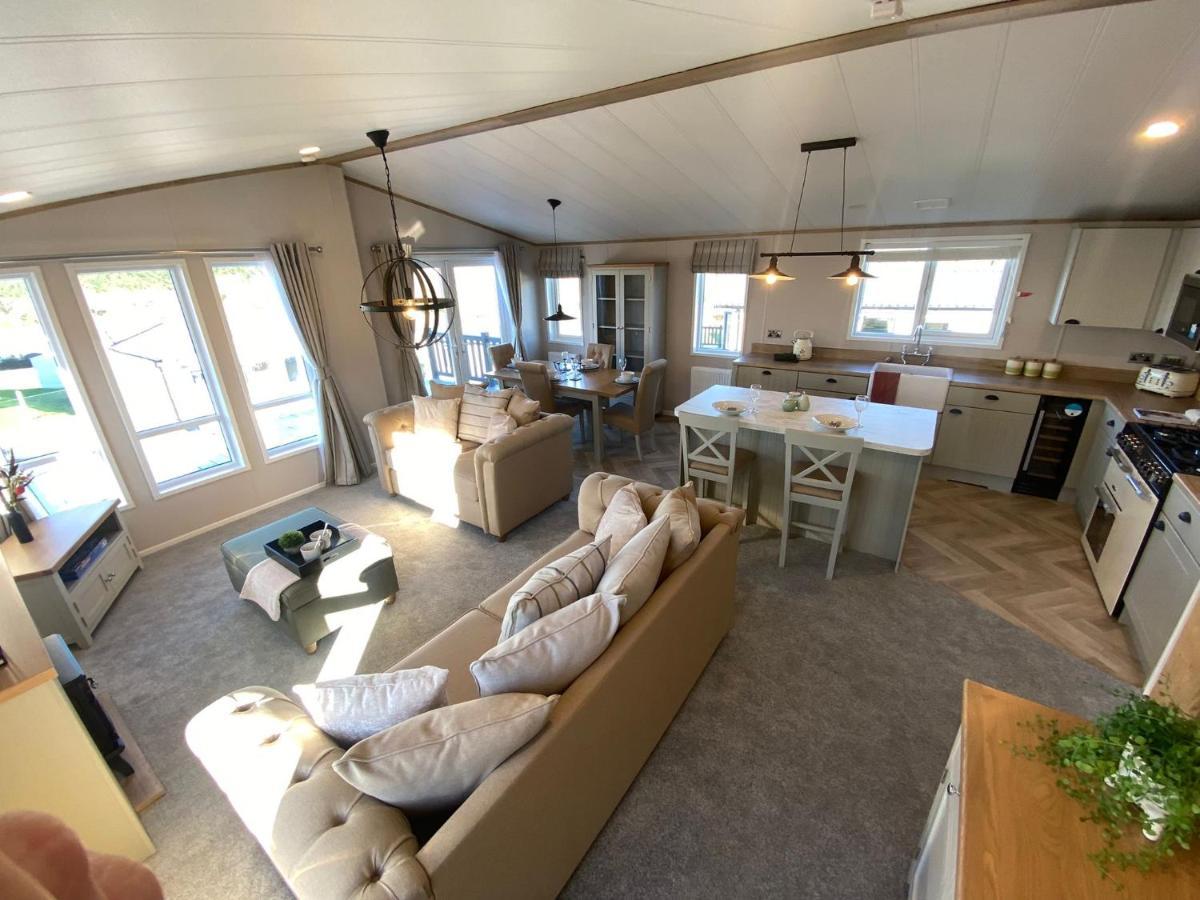 Daphne'S Lodge มอว์แกน พอร์ธ ภายนอก รูปภาพ